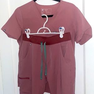 Figs Dusty Pink Scrub Set